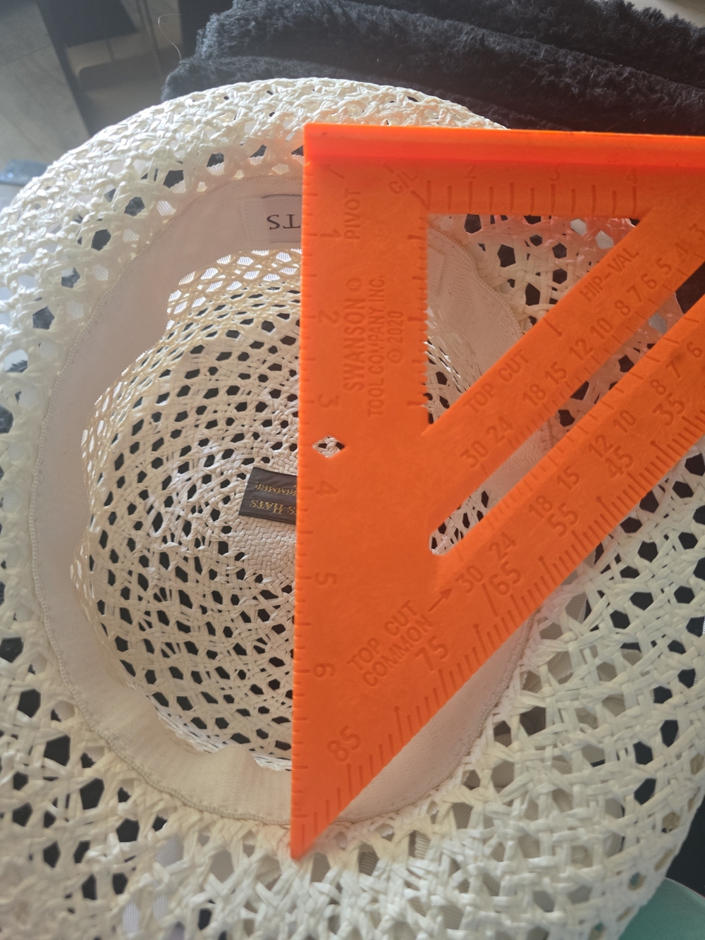 Eric Javits White Woven Straw Sun Hat with Logo Tag - Picture 7 of 9